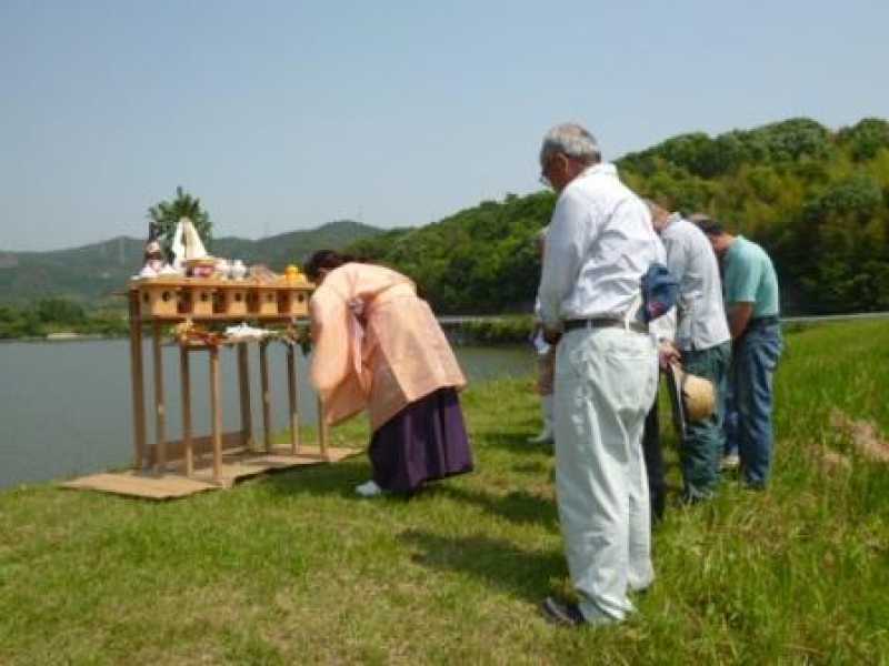 原大池　樋抜きの儀