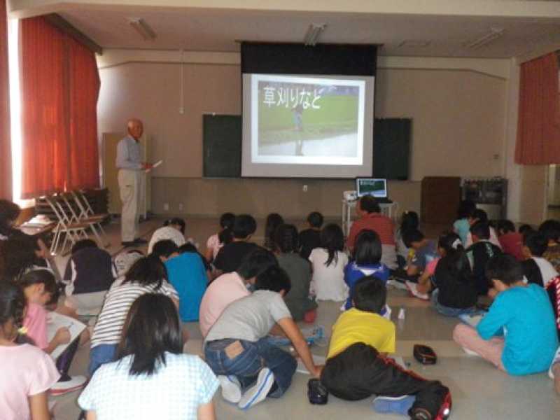 高丘東小学校　稲の種まき