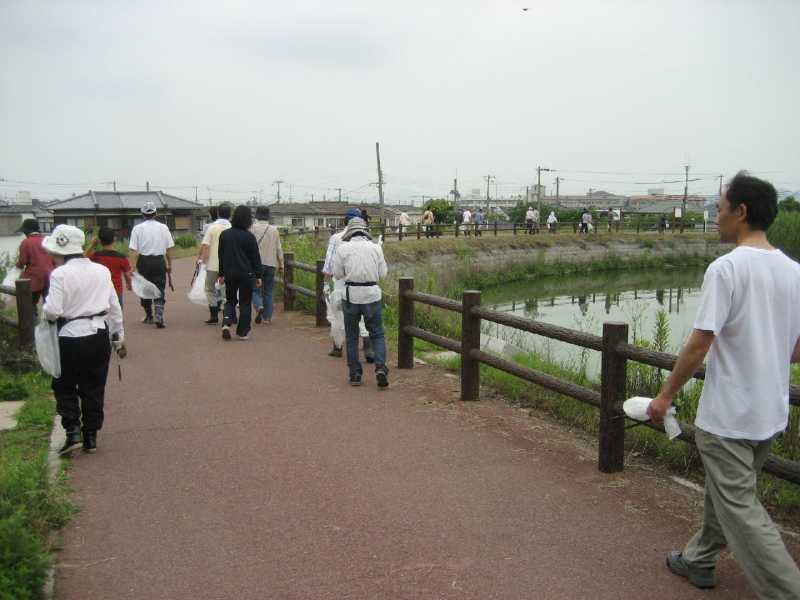 寺田池クリーン作戦・さつまいも苗植え