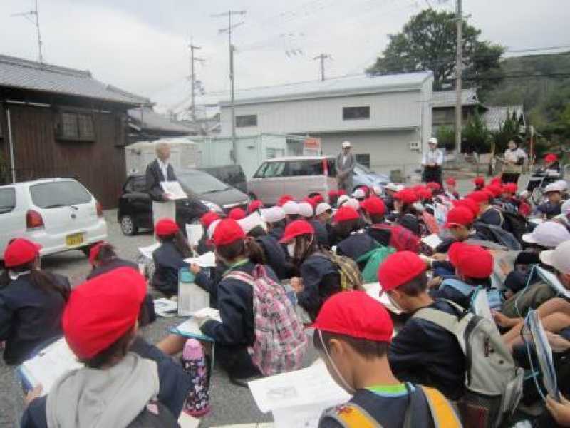 広野小学校　疏水見学