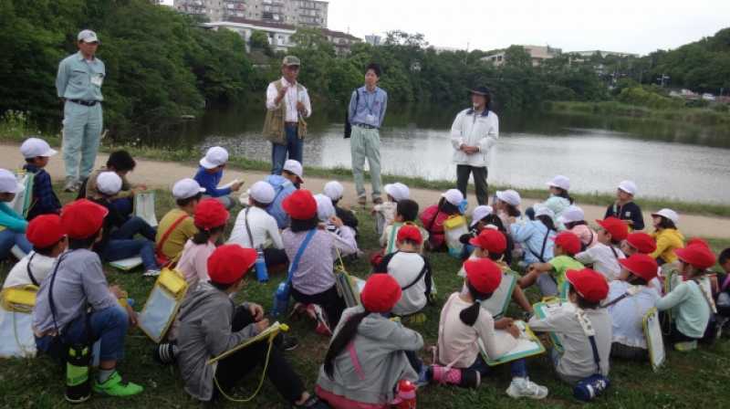 高丘東小学校　ため池学習